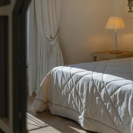 カントリーハウス La Tuja Relais Du Parc ヴィーコ・エクエンセ