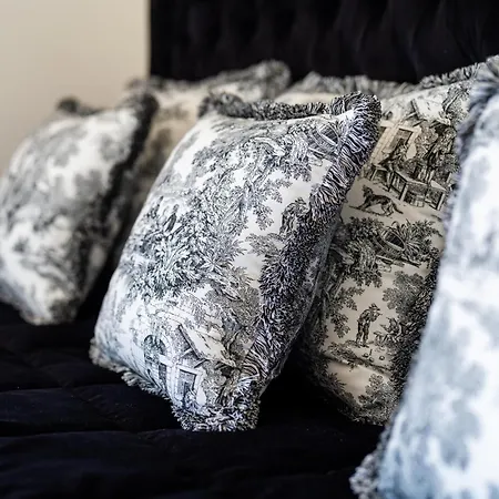 La Tuja Relais Du Parc Вико-Экуенсе