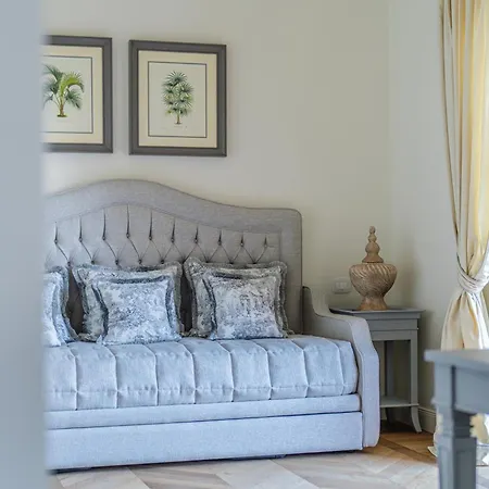 La Tuja Relais Du Parc Hétvégi ház *