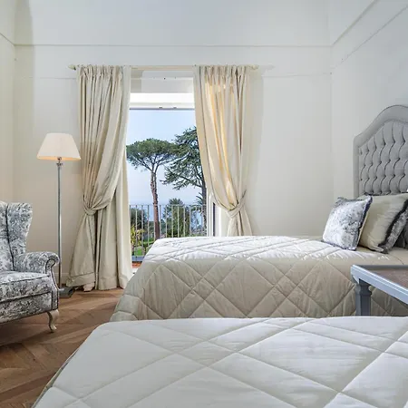 La Tuja Relais Du Parc * Vico Equense