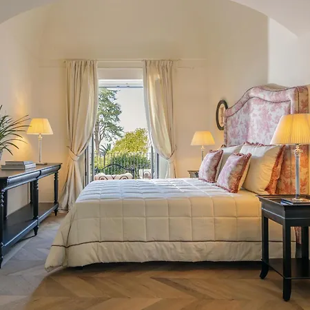 La Tuja Relais Du Parc Vico Equense