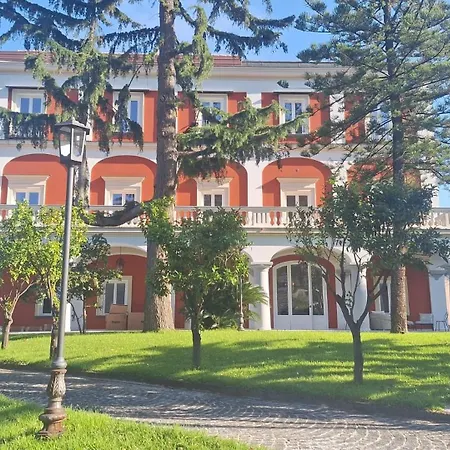 La Tuja Relais Du Parc
