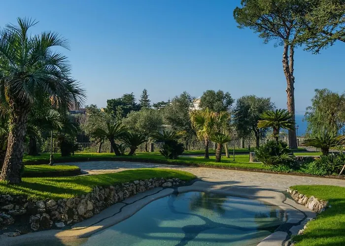 La Tuja Relais Du Parc Semesteranläggning (resort) Vico Equense